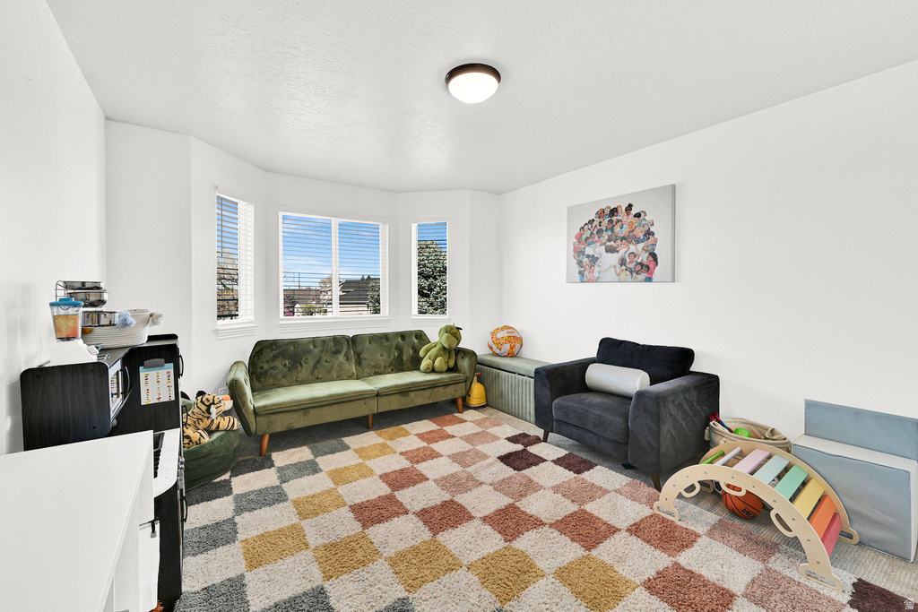 6262 S 2050 E Uintah, UT 84403