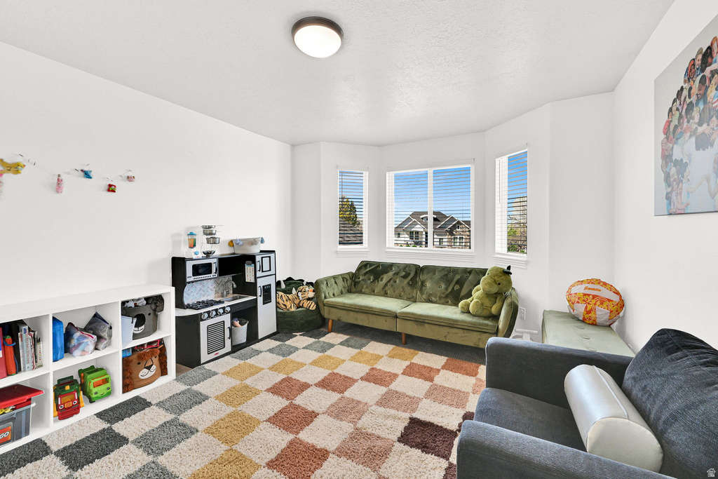 6262 S 2050 E Uintah, UT 84403