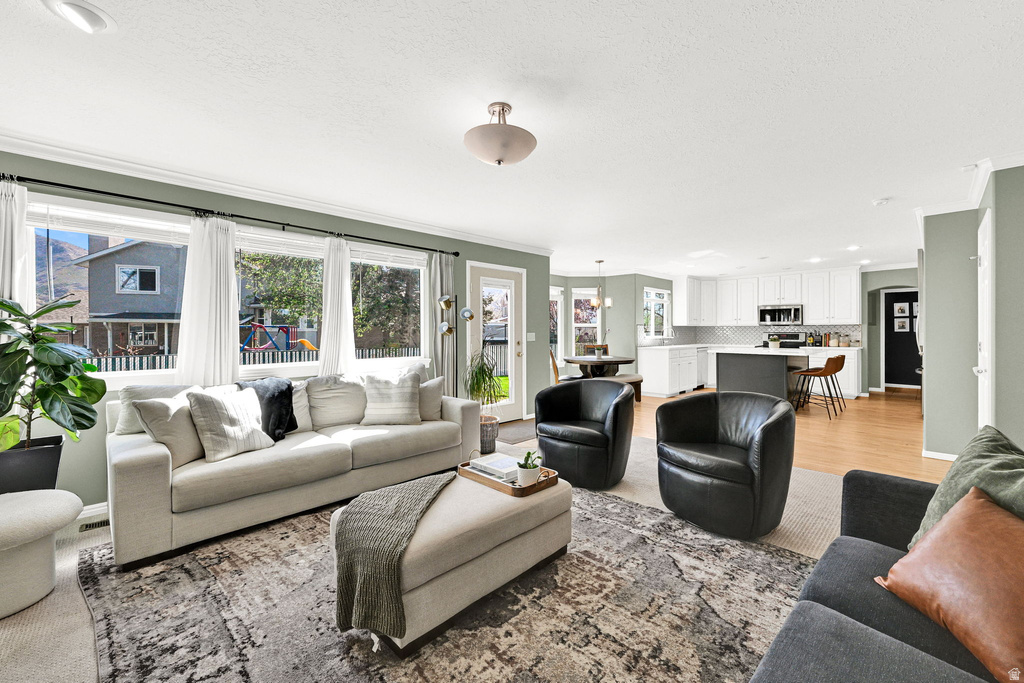 6262 S 2050 E Uintah, UT 84403