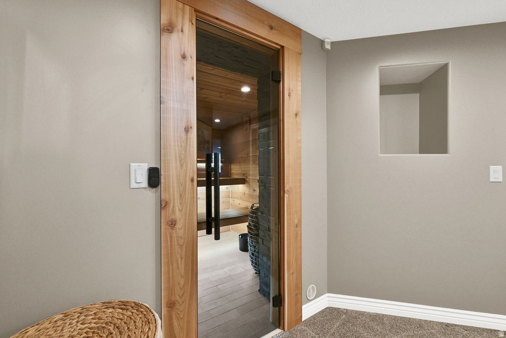 6262 S 2050 E Uintah, UT 84403