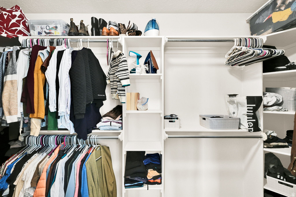 6262 S 2050 E Uintah, UT 84403