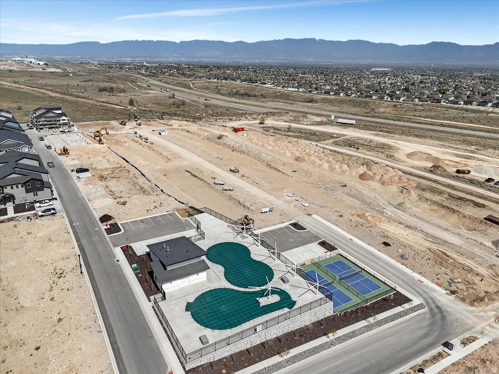 6825 S CLEVER PEAK LN West Jordan, UT 84081