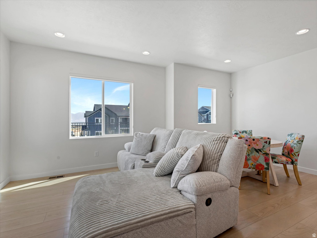 6825 S CLEVER PEAK LN West Jordan, UT 84081