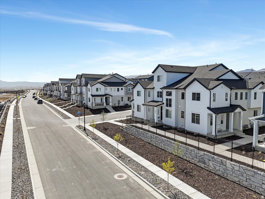 6825 S CLEVER PEAK LN West Jordan, UT 84081