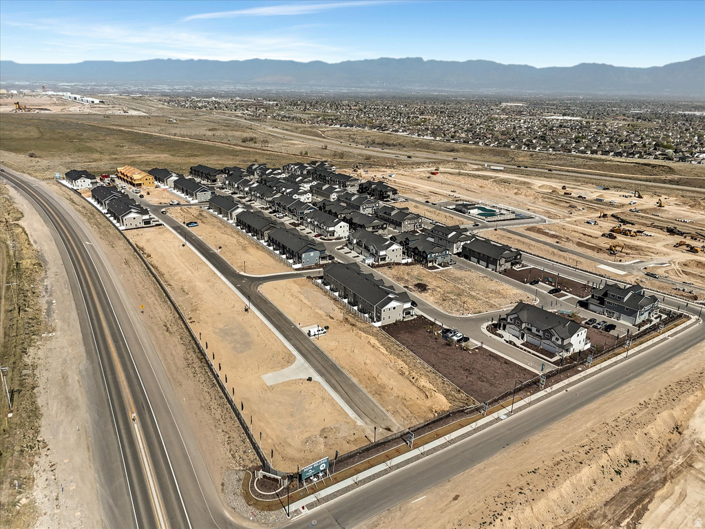 6825 S CLEVER PEAK LN West Jordan, UT 84081