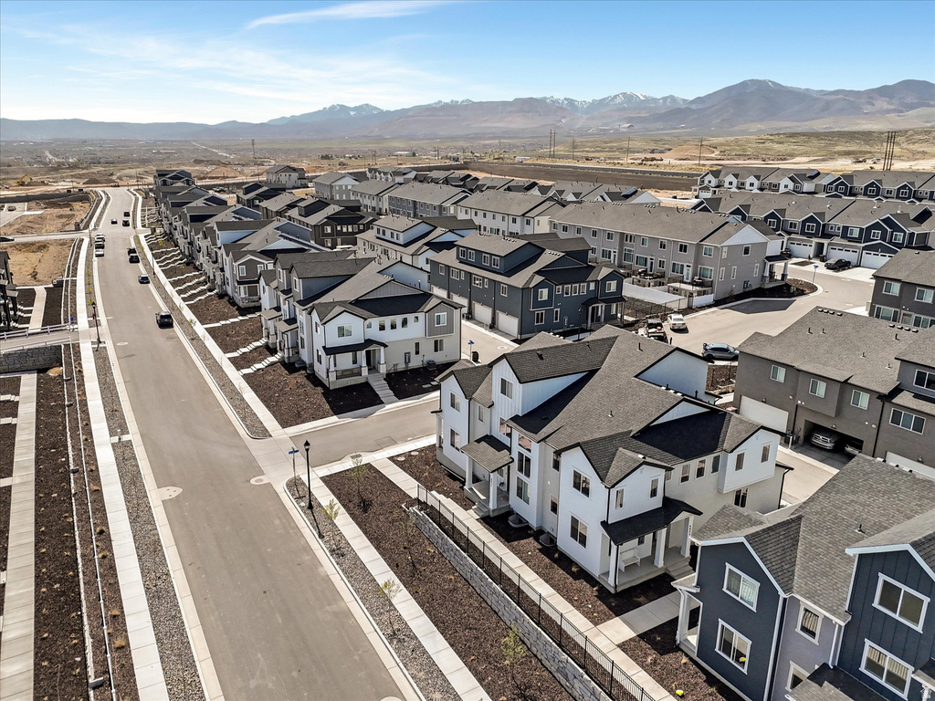 6825 S CLEVER PEAK LN West Jordan, UT 84081