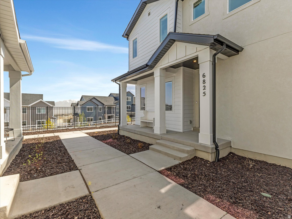 6825 S CLEVER PEAK LN West Jordan, UT 84081