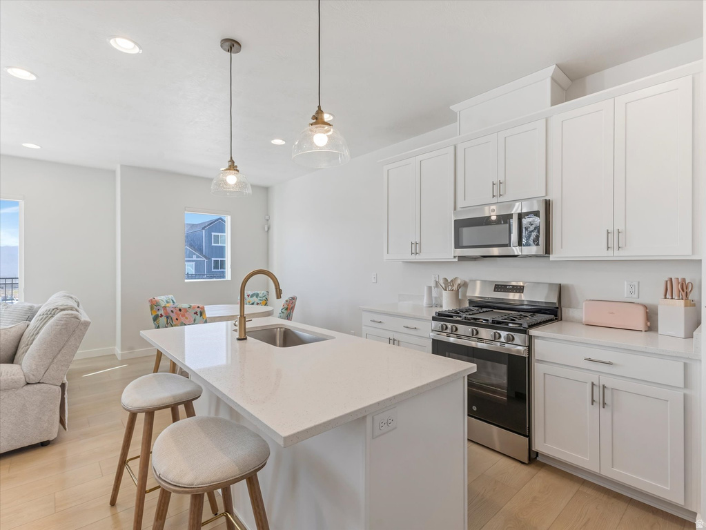 6825 S CLEVER PEAK LN West Jordan, UT 84081