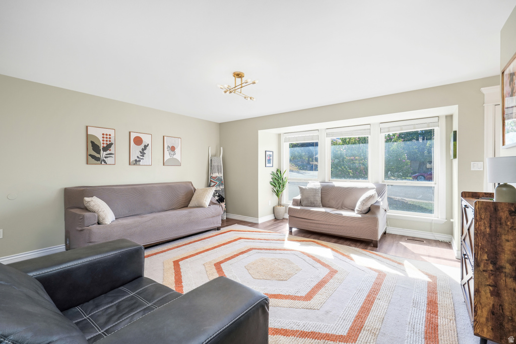 1085 E GROVE CREEK DR Pleasant Grove, UT 84062