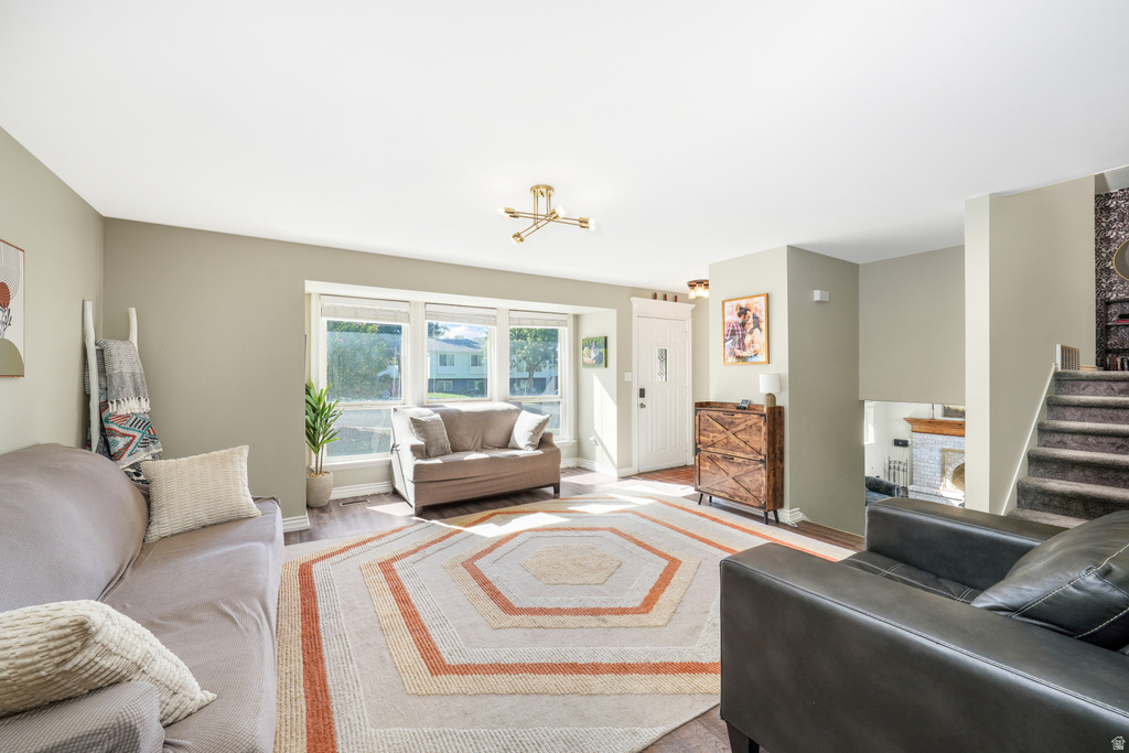 1085 E GROVE CREEK DR Pleasant Grove, UT 84062