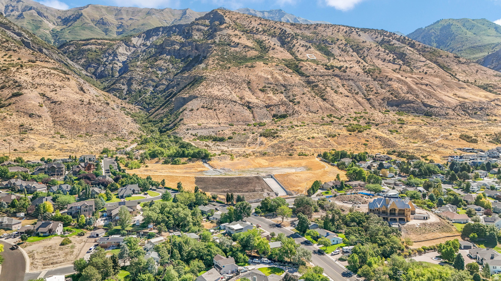 1085 E GROVE CREEK DR Pleasant Grove, UT 84062