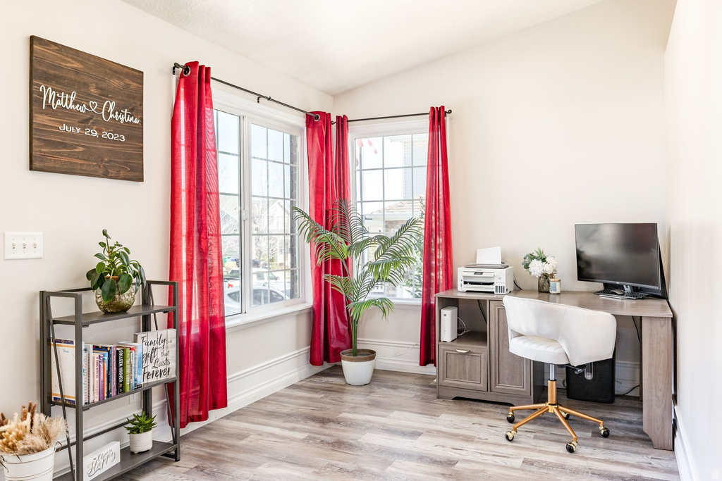 6627 W VALLEY OAK DR West Jordan, UT 84081