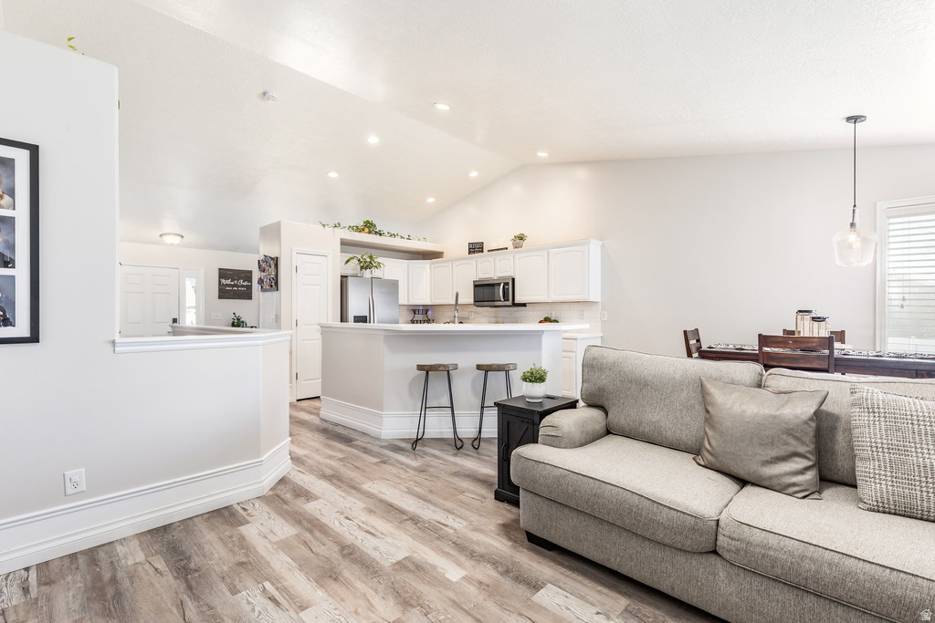 6627 W VALLEY OAK DR West Jordan, UT 84081