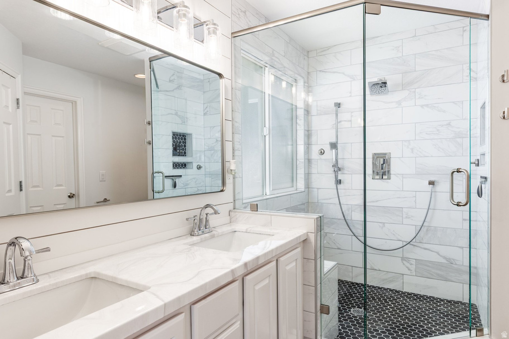 6627 W VALLEY OAK DR West Jordan, UT 84081