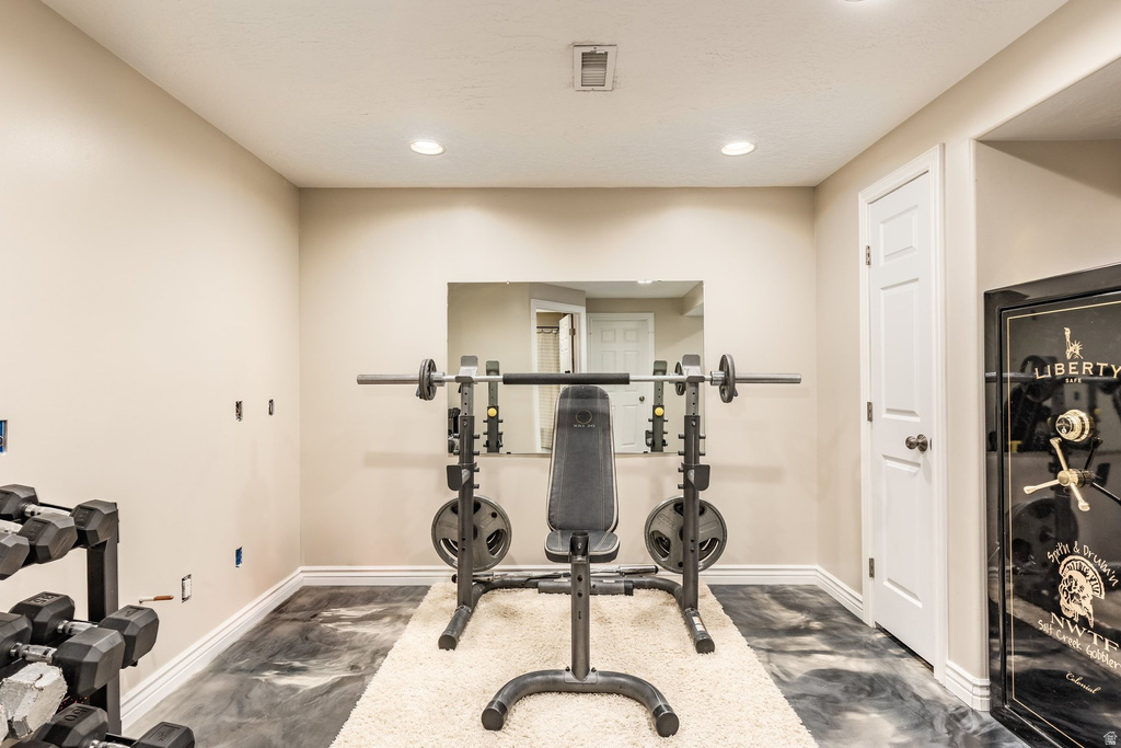 6627 W VALLEY OAK DR West Jordan, UT 84081