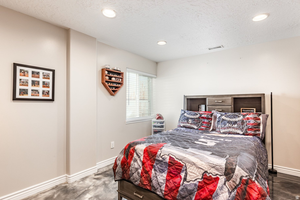 6627 W VALLEY OAK DR West Jordan, UT 84081