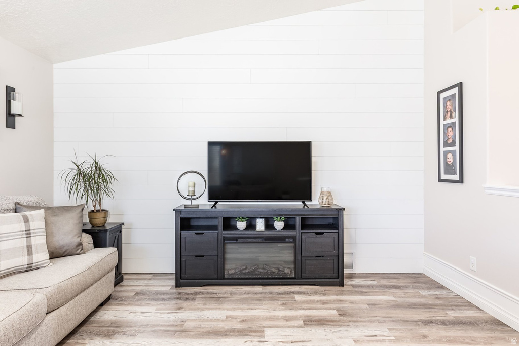 6627 W VALLEY OAK DR West Jordan, UT 84081