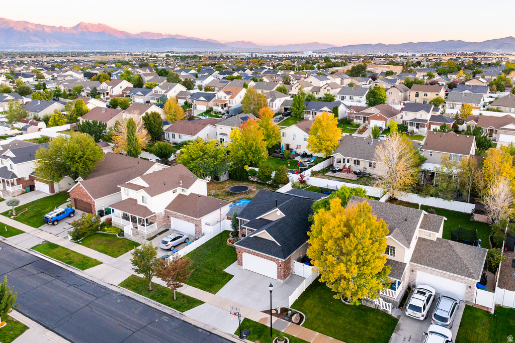 6627 W VALLEY OAK DR West Jordan, UT 84081