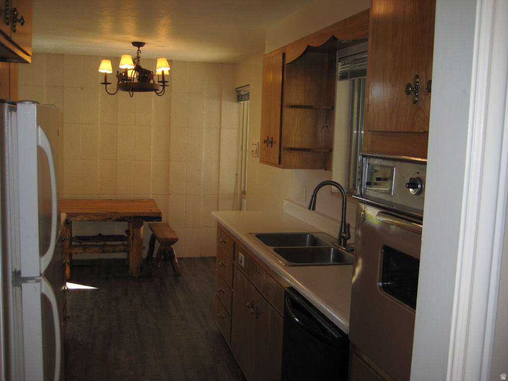 2402 W 5075 S Roy, UT 84067