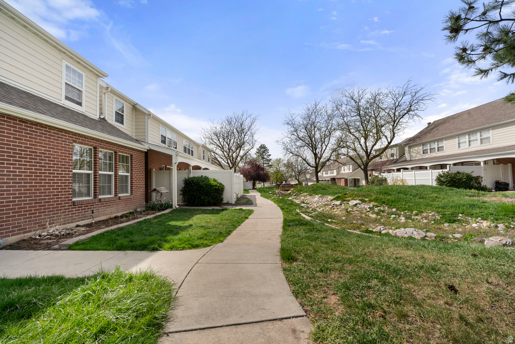 165 W PHEASANTBROOK DR. Centerville, UT 84014