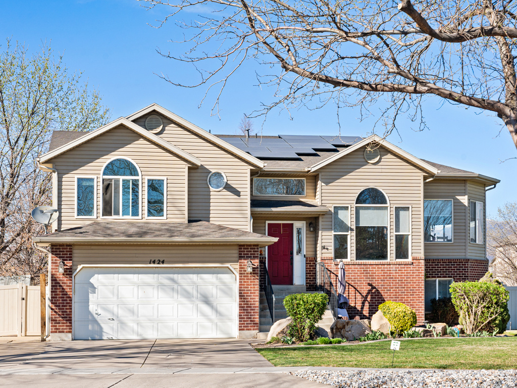 1424 W 1820 S Woods Cross, UT 84087