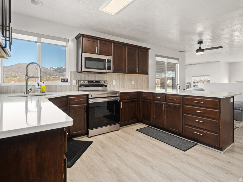 1424 W 1820 S Woods Cross, UT 84087