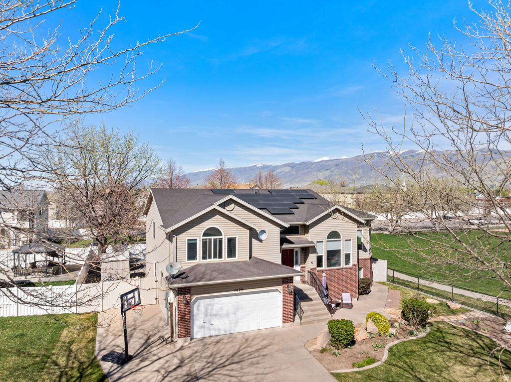 1424 W 1820 S Woods Cross, UT 84087