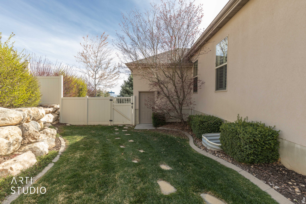 502 W ALDER CREEK DR Pleasant View, UT 84414