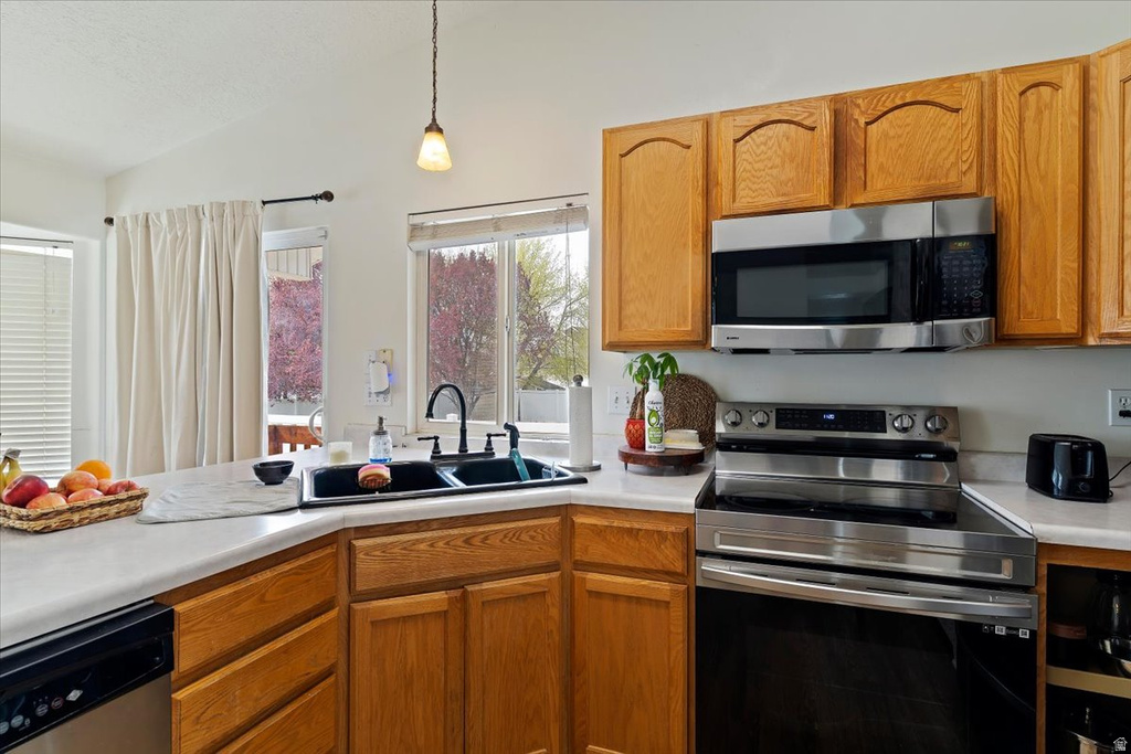 1433 W PEBBLECREEK DR Layton, UT 84041