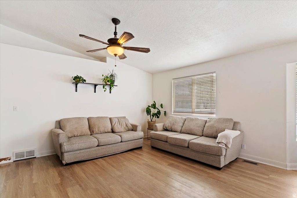 1433 W PEBBLECREEK DR Layton, UT 84041