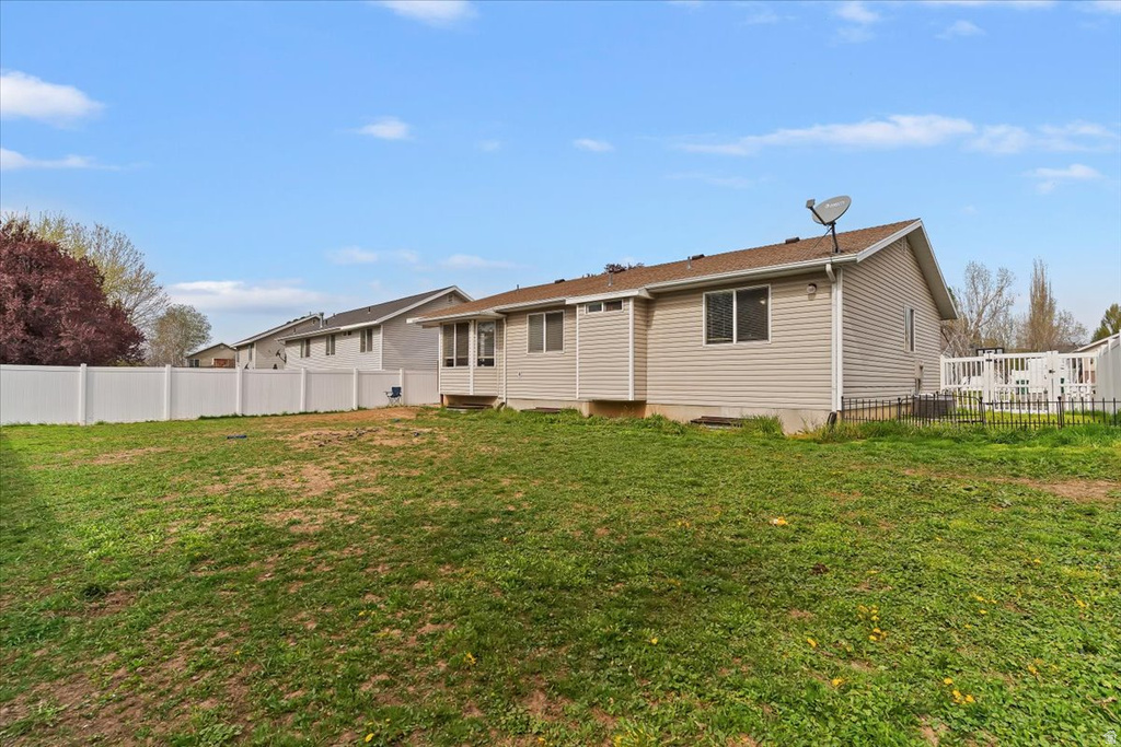 1433 W PEBBLECREEK DR Layton, UT 84041