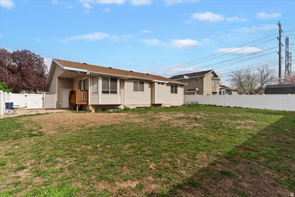 1433 W PEBBLECREEK DR Layton, UT 84041