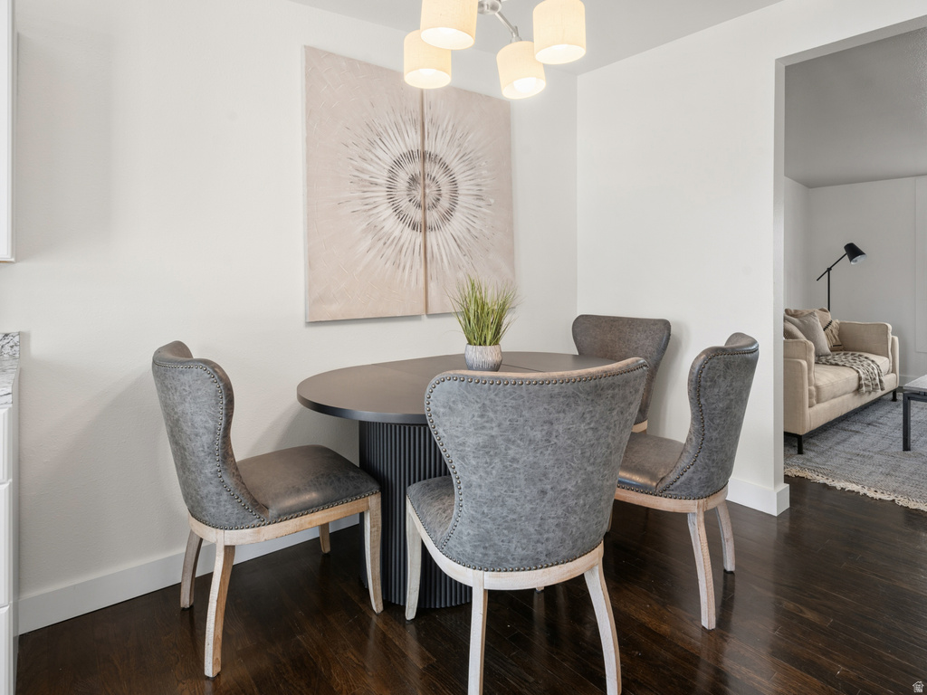 586 E WASATCH DR Layton, UT 84041