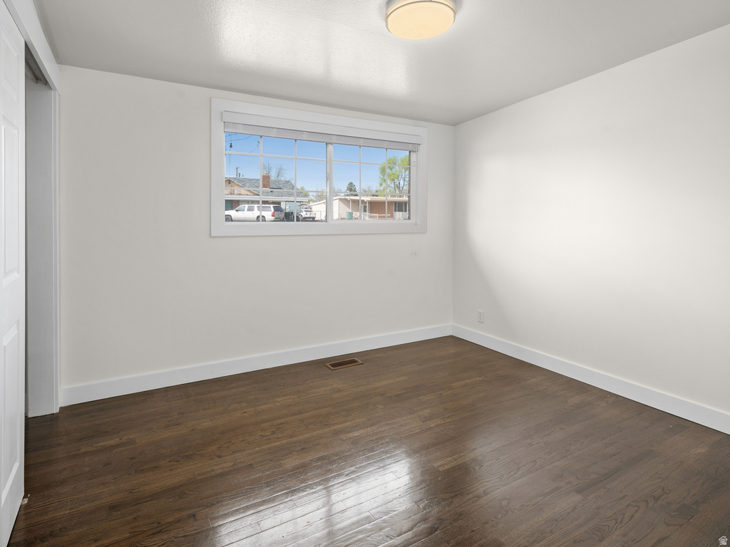 586 E WASATCH DR Layton, UT 84041