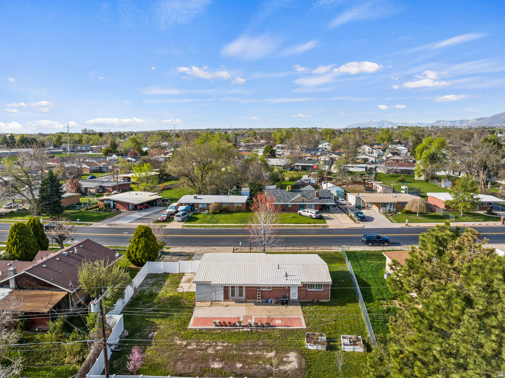 586 E WASATCH DR Layton, UT 84041