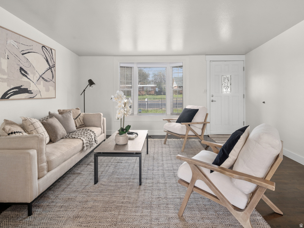 586 E WASATCH DR Layton, UT 84041