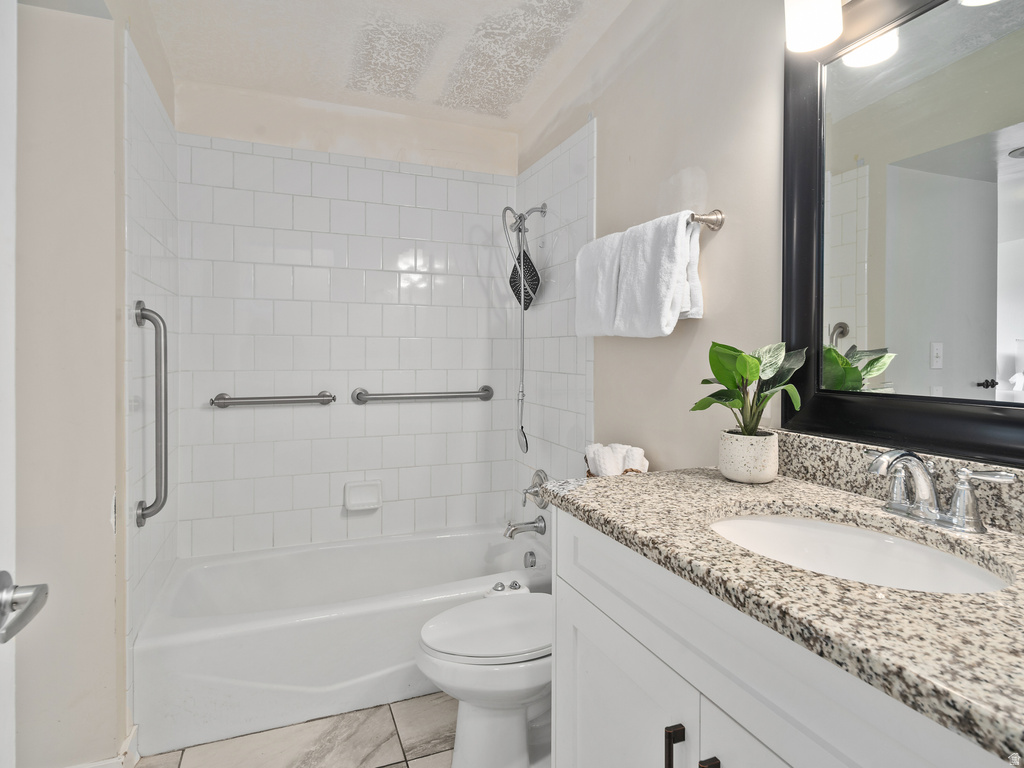 586 E WASATCH DR Layton, UT 84041