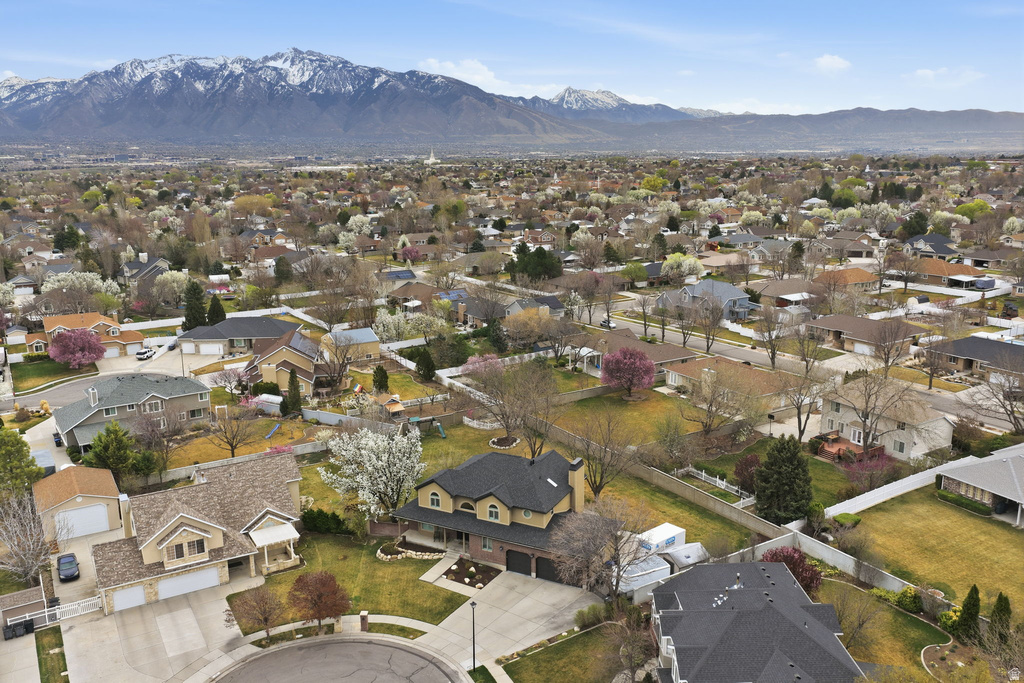 9483 S OVERLEIGH CT South Jordan, UT 84095