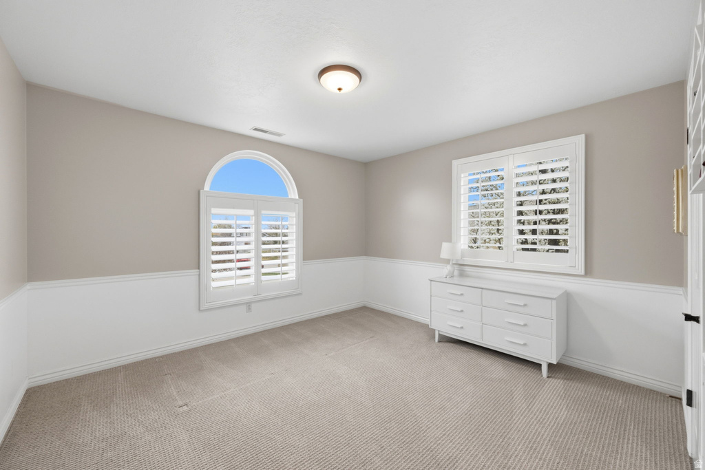 9483 S OVERLEIGH CT South Jordan, UT 84095