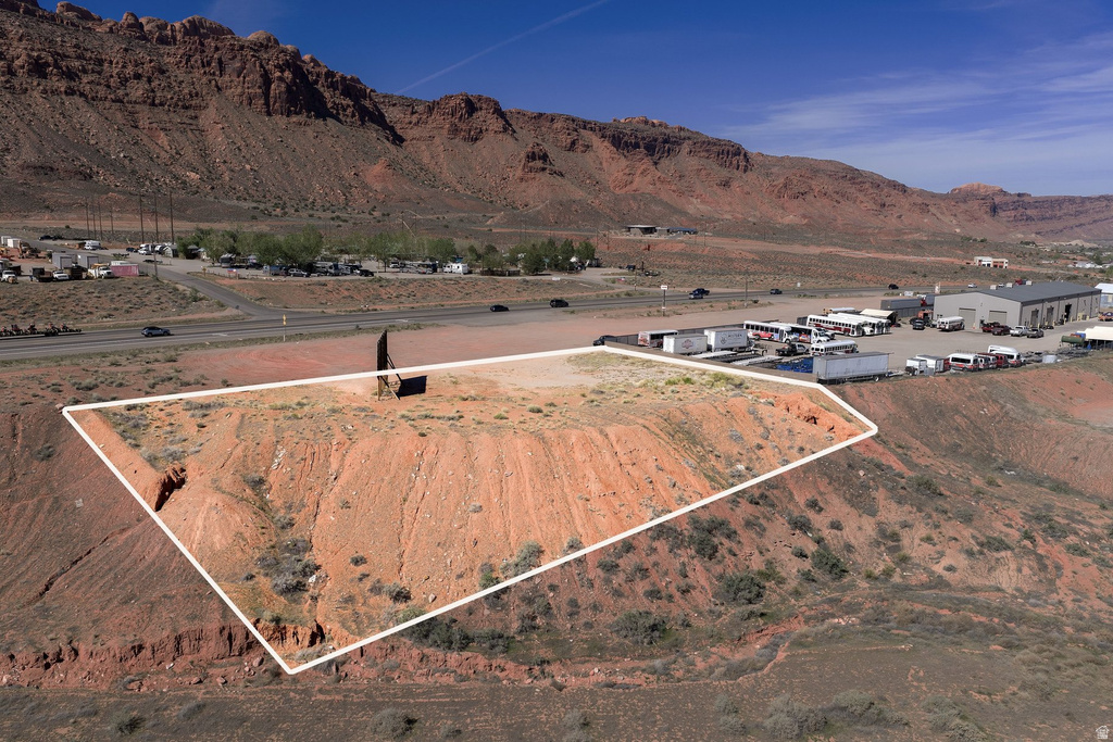 2001 S HIGHWAY 191 Moab, UT 84532