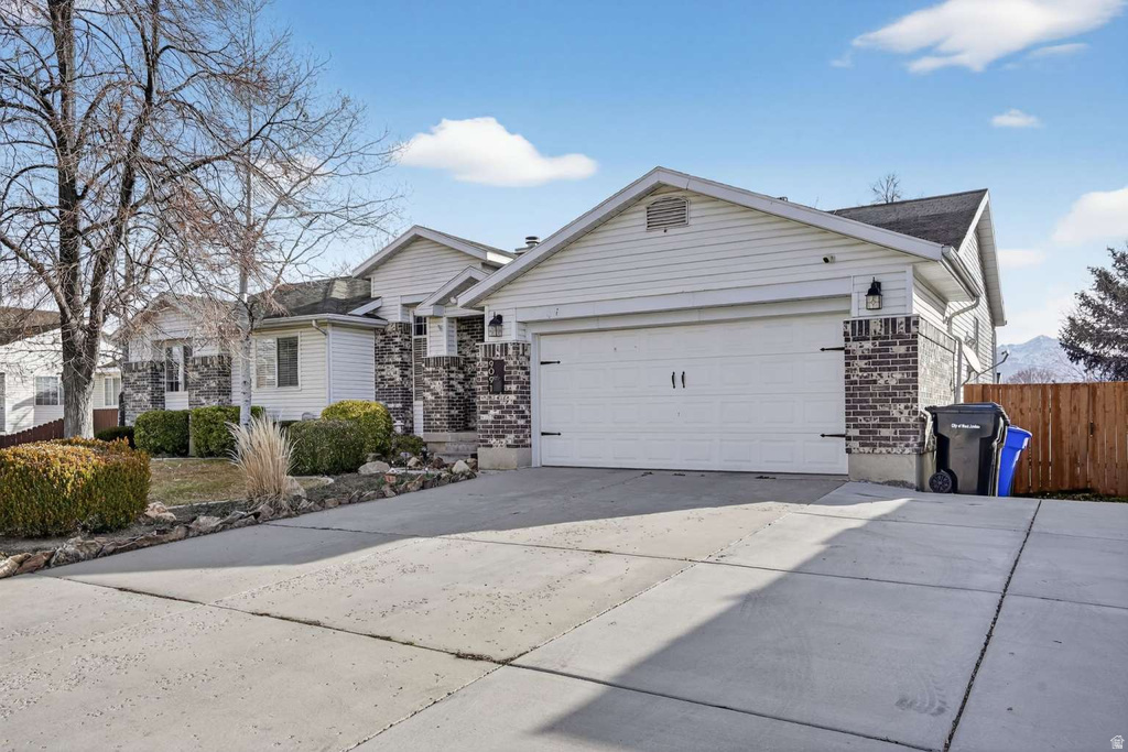 9091 S CRYSTAL VISTA LN West Jordan, UT 84088