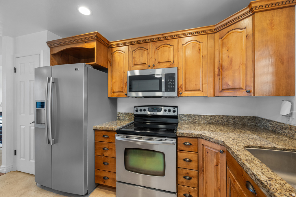 11037 S ROBINSON CIR Sandy, UT 84092