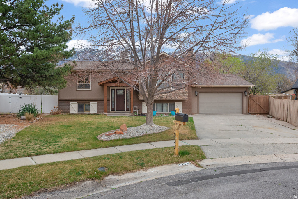 11037 S ROBINSON CIR Sandy, UT 84092