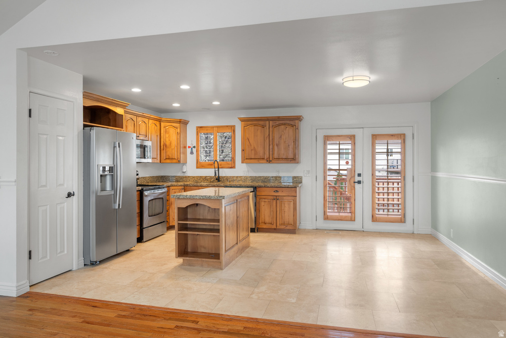 11037 S ROBINSON CIR Sandy, UT 84092