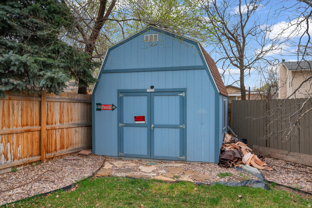 11037 S ROBINSON CIR Sandy, UT 84092