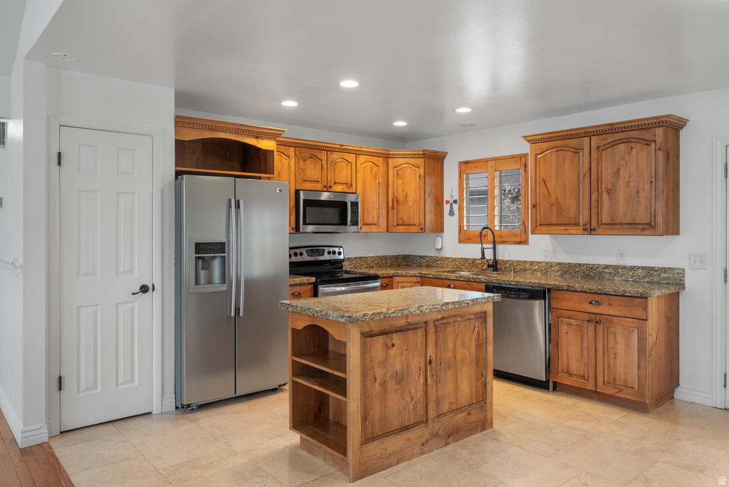 11037 S ROBINSON CIR Sandy, UT 84092