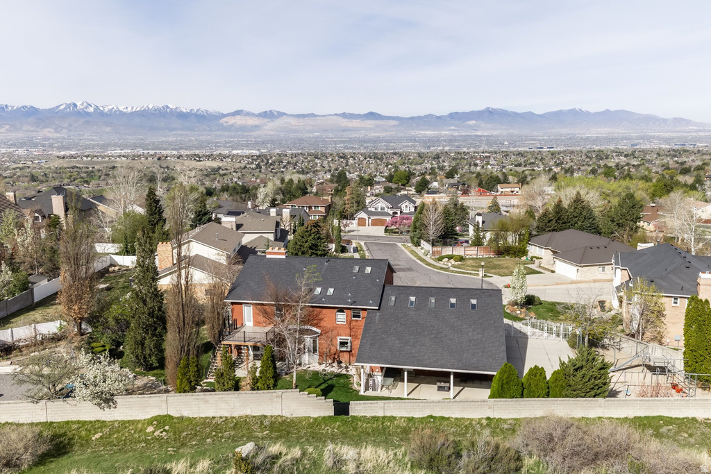 2676 E HILL CLIMB CIR Sandy, UT 84092