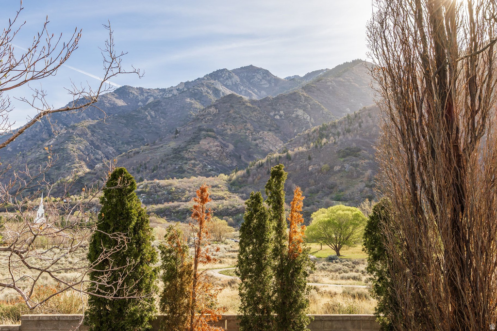 2676 E HILL CLIMB CIR Sandy, UT 84092