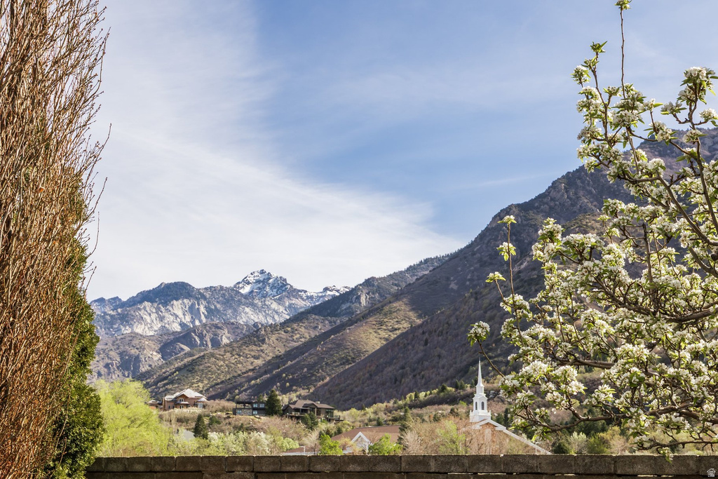 2676 E HILL CLIMB CIR Sandy, UT 84092