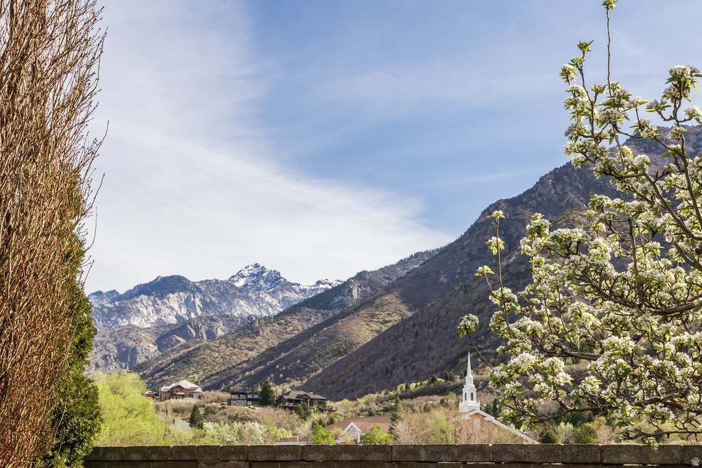2676 E HILL CLIMB CIR Sandy, UT 84092